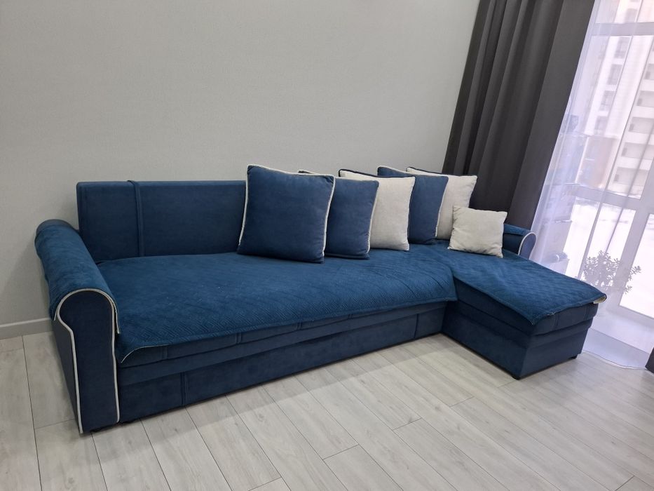 Диван 200.000тг длина 2.5