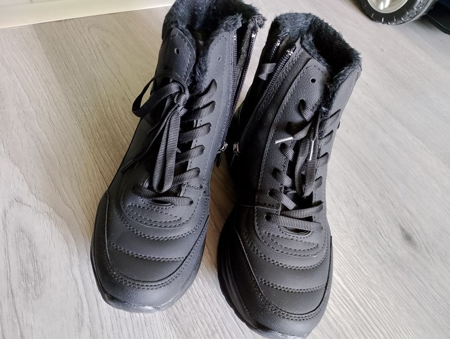 Дамски зимни боти