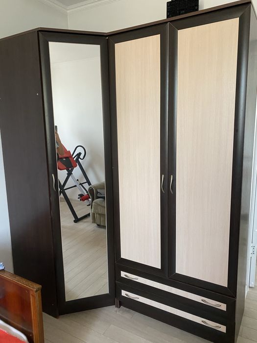 Шифоньер угловой