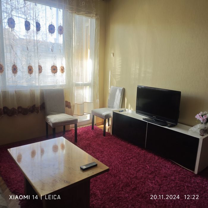 Дава се под наем Тристаен апартамент в Варна, Център - 96 кв.м за 498.27 € - Снимка #1