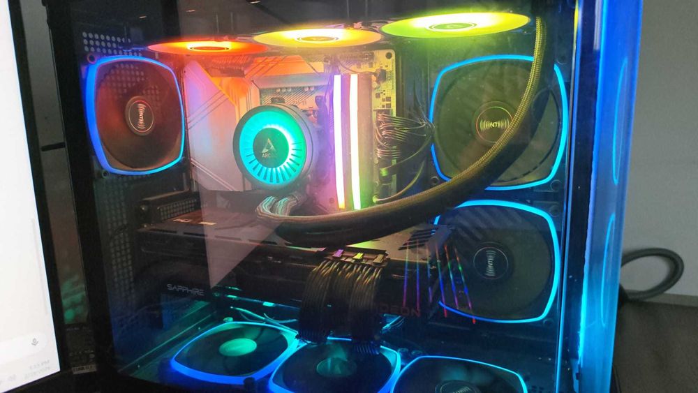 Sistem gaming sau AI local: RX 7900 XTX 24 GB, 64 GB DDR5, Ryzen