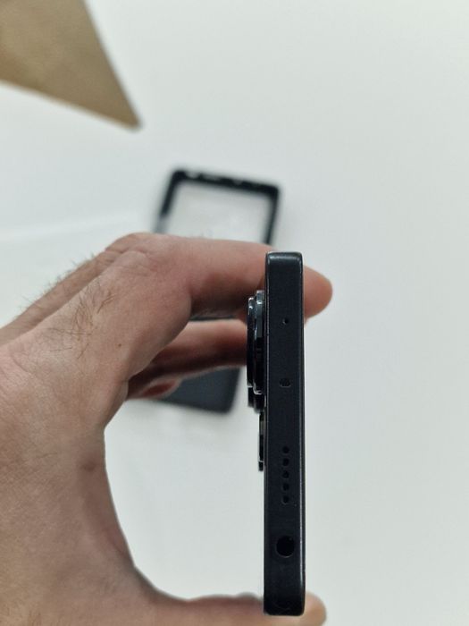 Xiami  Redmi note 13 Pro