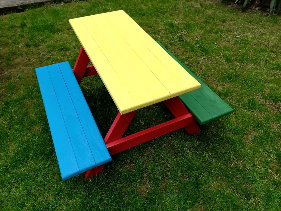 Масичка с пейки детска, градинска.