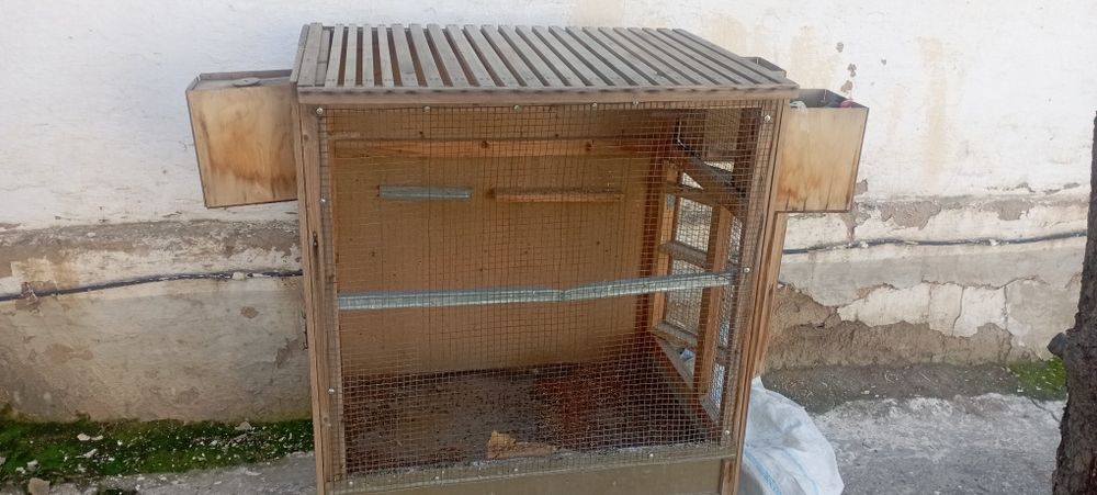 Клетка для кур и папугаев