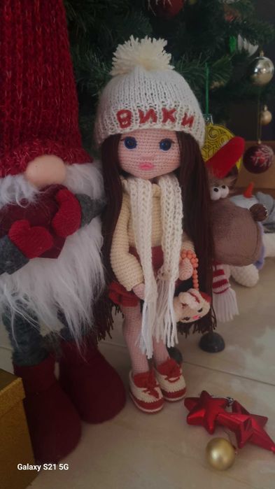 Ръчно плетена кукла