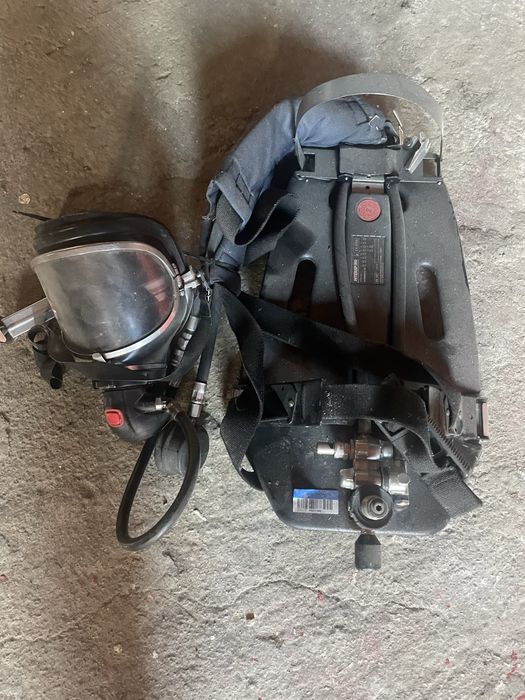 Apart de respirat cu aer comprimat pentru pompieri