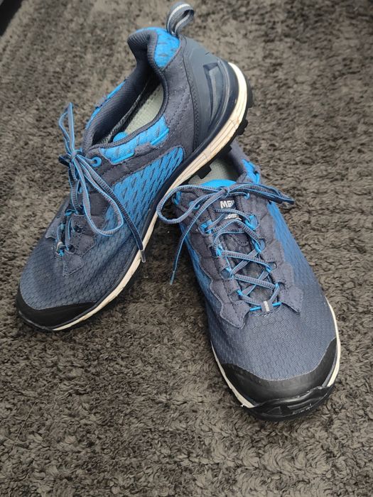 Туристически обувки Meindl