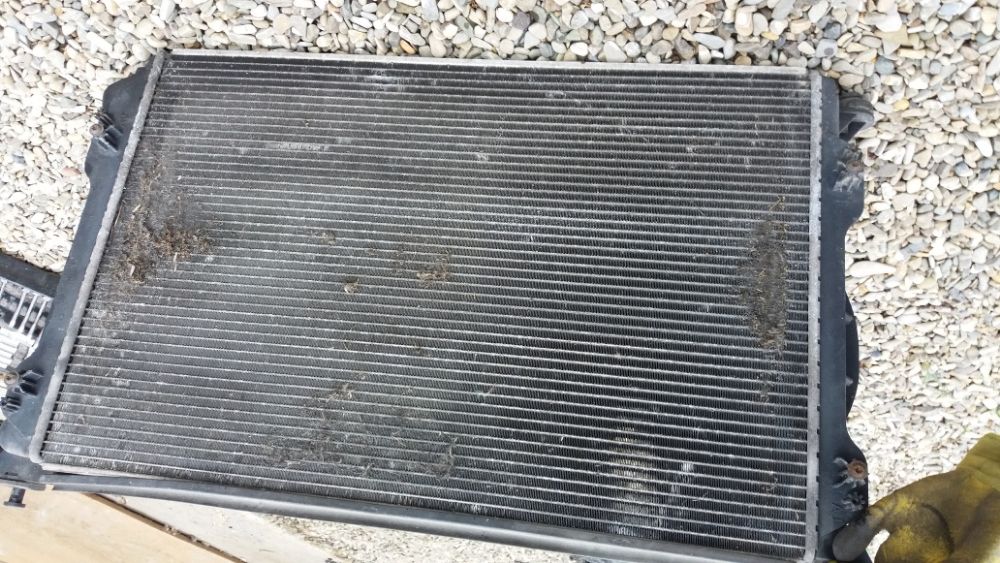 Broasca radiator apa electroventilator cu releu audi a6 c6 4f 2.0 TDI