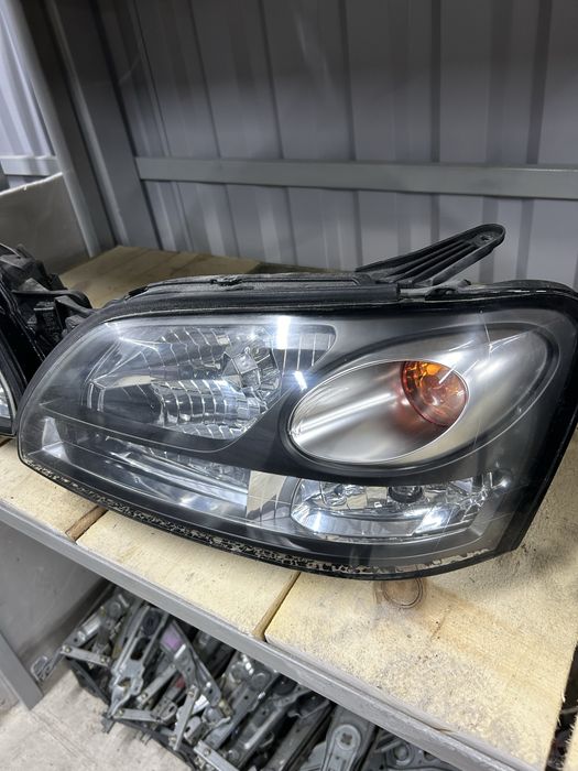 Фары Subaru Legacy