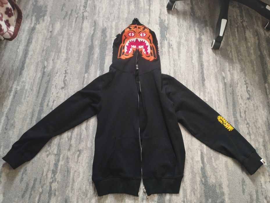 продам черный bape tiger