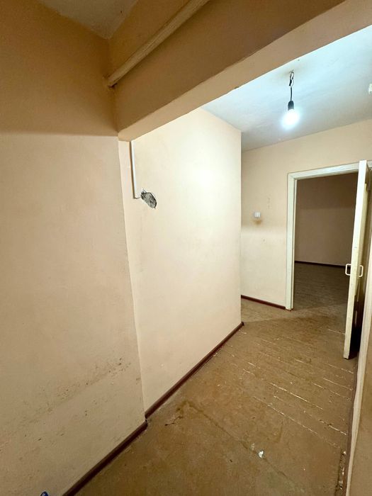 Прадаётся 2х Октяабирь орентир Ривоч вдоль дороги 1этаж