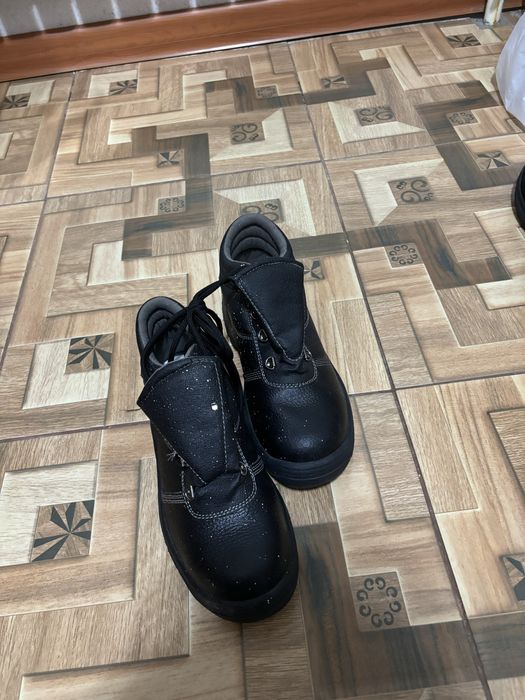 Продам ботинки новые летние