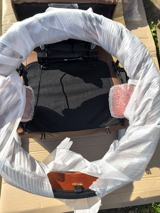 Ръченo регулируем въртящ се фотьойл , изк-нa  кожа с поставка за крака