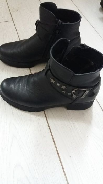 Продам детский обувь