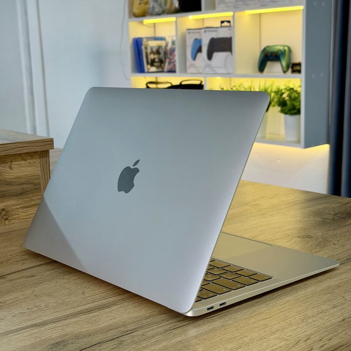 MacBook Air / в отличном состоянии