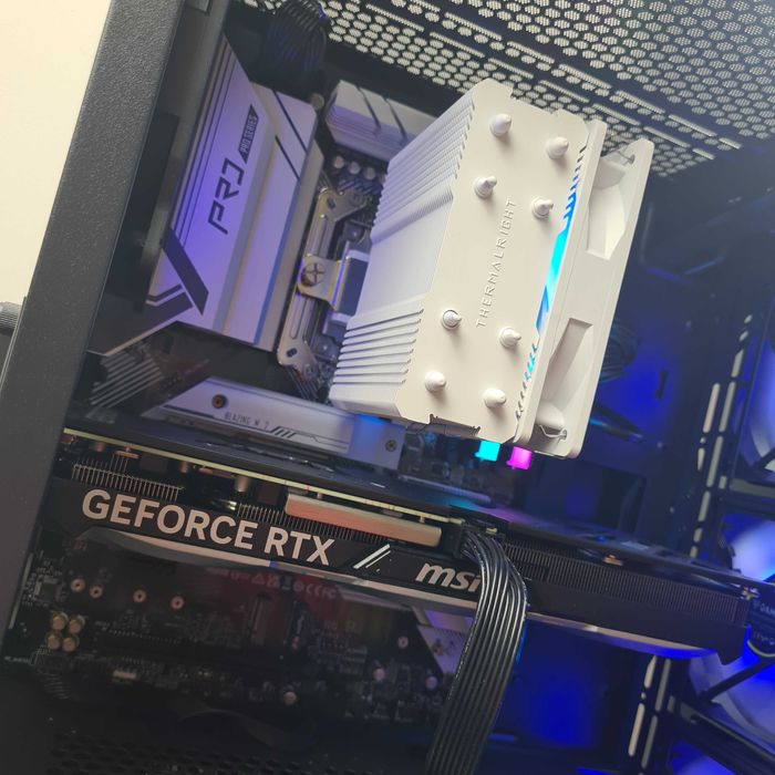 Геймърски Компютър! Ново! RTX 4070, Intel i5-13400F, 32GB RAM