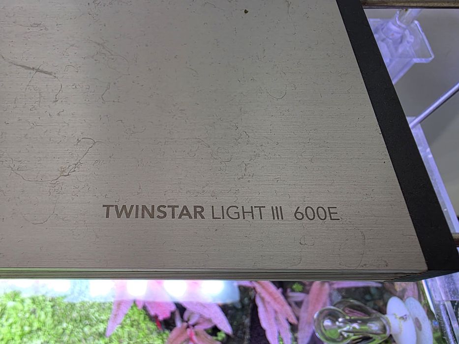 Acvariu sticla ultraclara 8mm grosime + lampa Twinstar