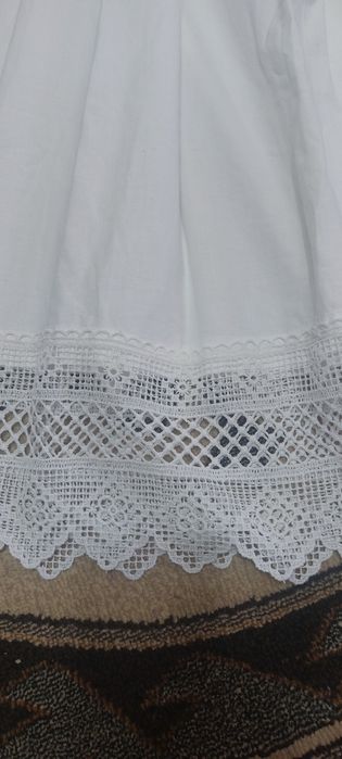 Poale costum popular