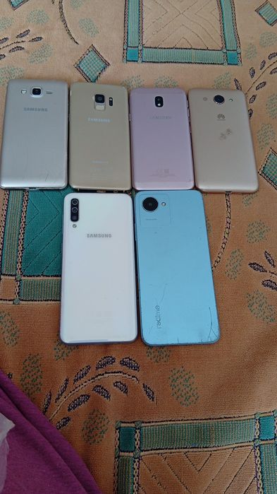 Продам на запчасти телефоны