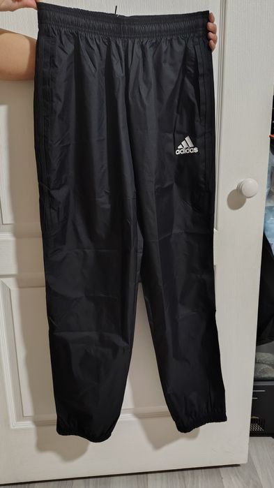 Продам спортивную одежду