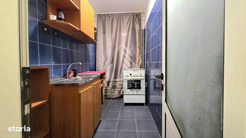Apartament o camera decomandat zona Take Ionescu