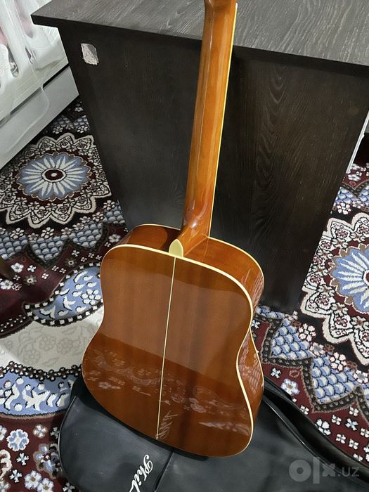 Gitara akustik. Xolati zor agar olib foydalanishga bolsa kelishamiz