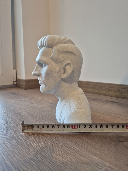 Lionel Messi statuie bust. Leo Messi statue 20 cm