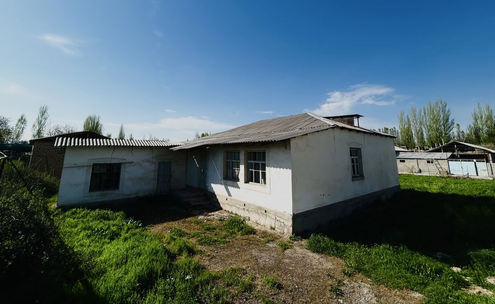 Прадаётся участка