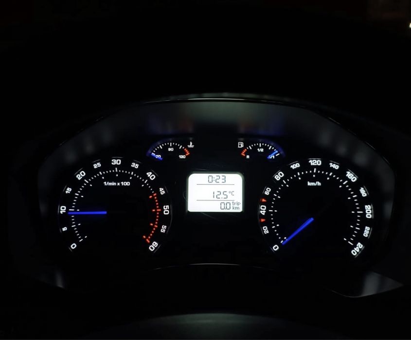 Schimb leduri bord auto !