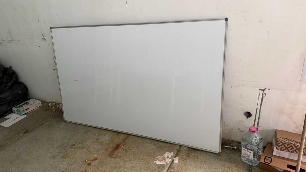 Panou de afișaj / tablă magnetică cu ramă din aluminiu, 200 X 120mm