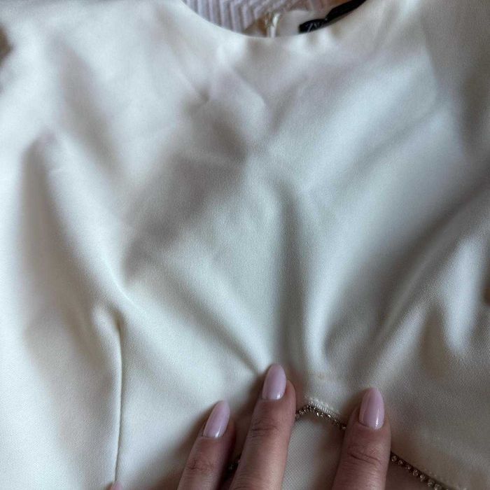 Zara top crop bluza alb strasuri argintii umeri masivi maneca lunga