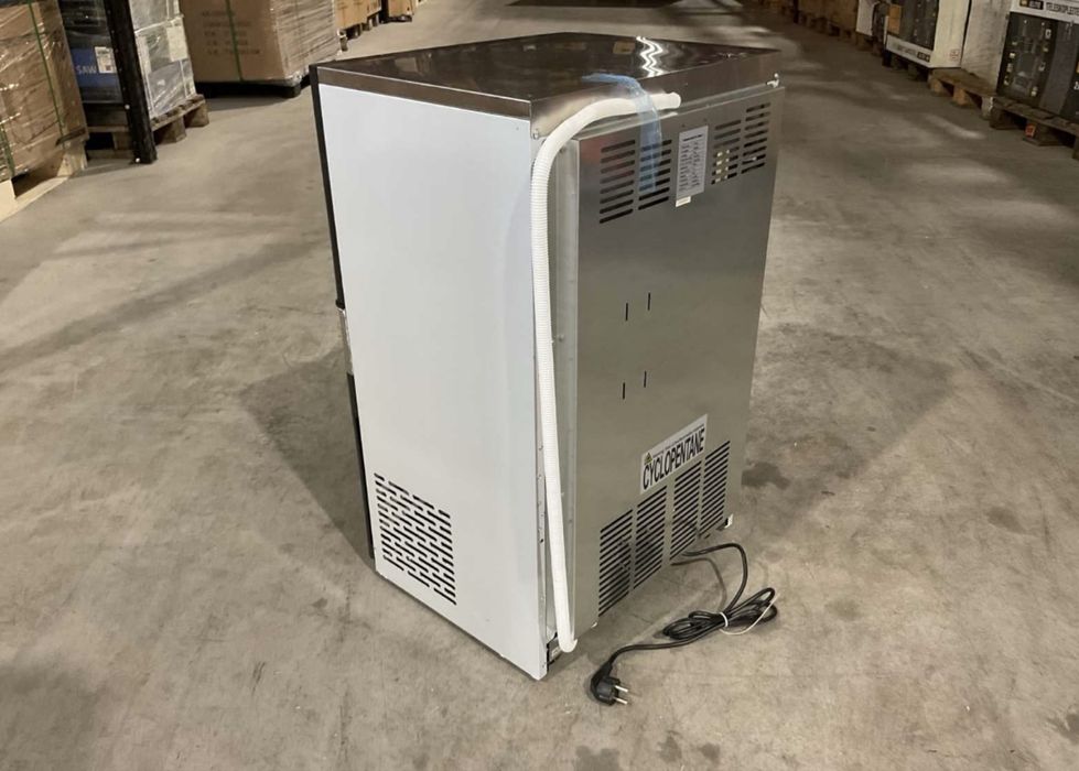 Masina cuburi gheata