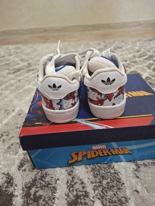 Маратонки за момче