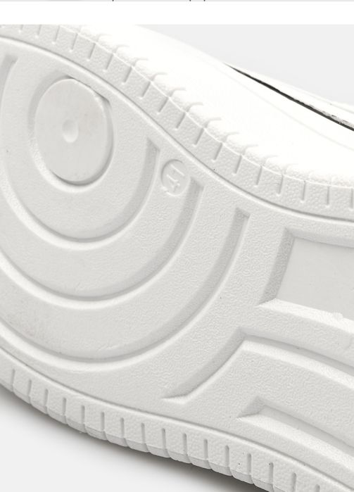 Дамски бели кецове