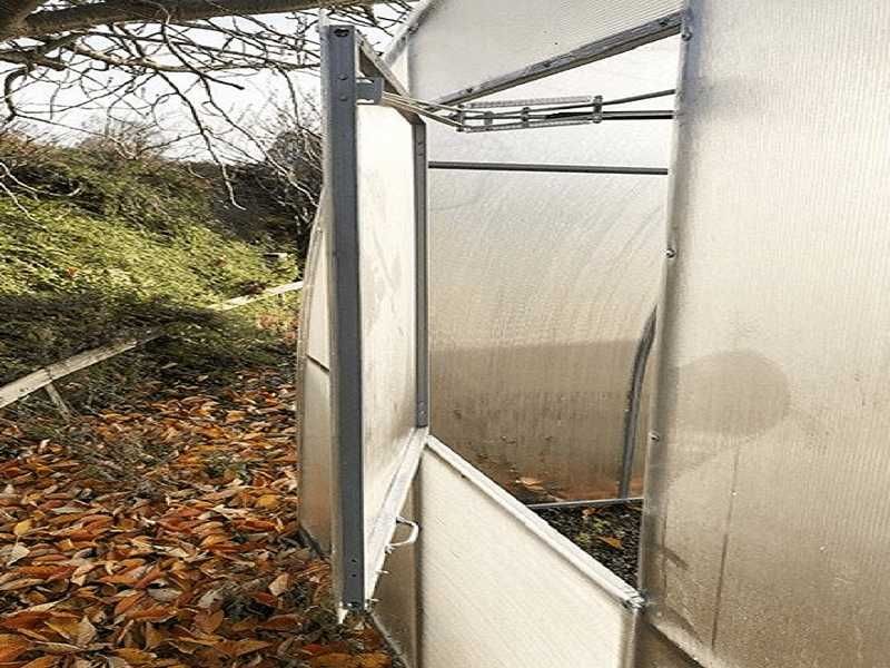 Автомат за отваряне на оранжерийни врати и прозорци UNIVENT