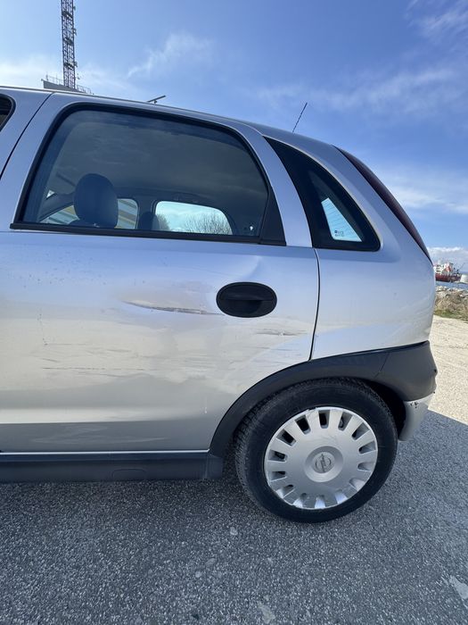 Опел корса 1.7 дизелов двигател Isuzu