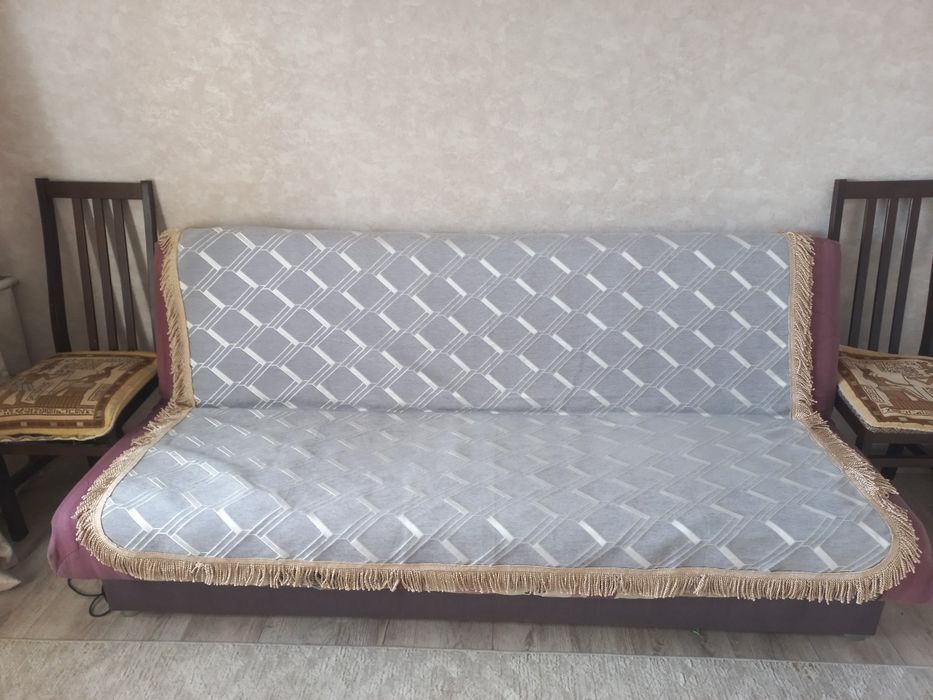 Продам диван книжку