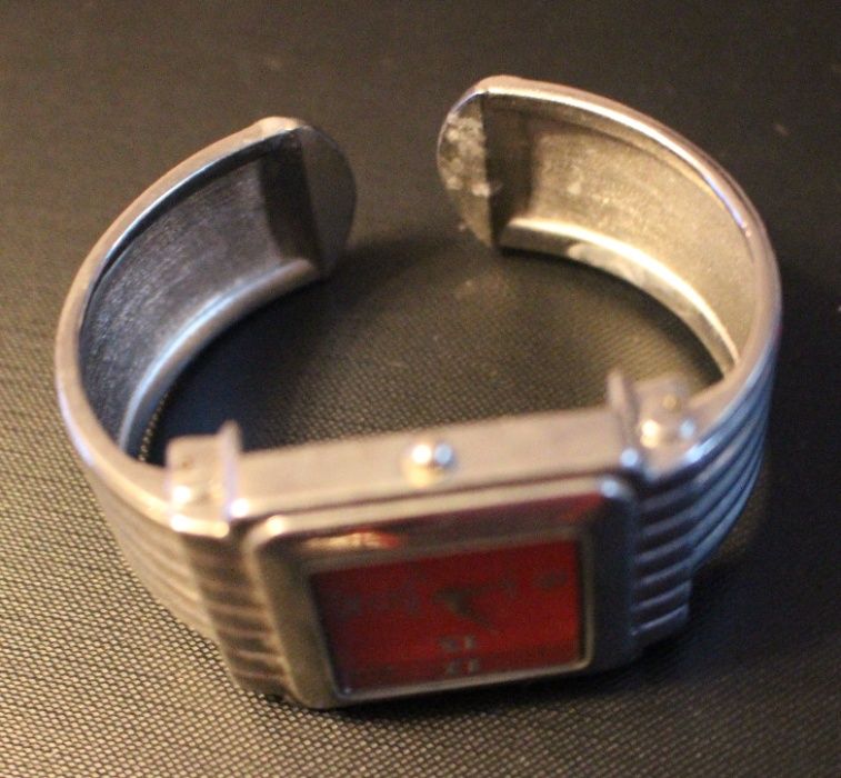 Часовник Omega Нов