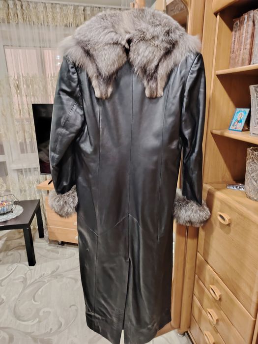 Продам шубу норковую