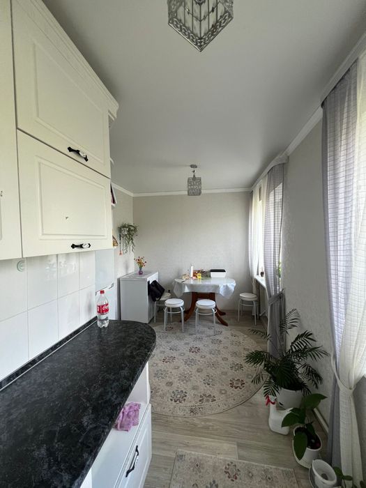 Продам 2 х кв 5/5 эт 60 м2 1977 г