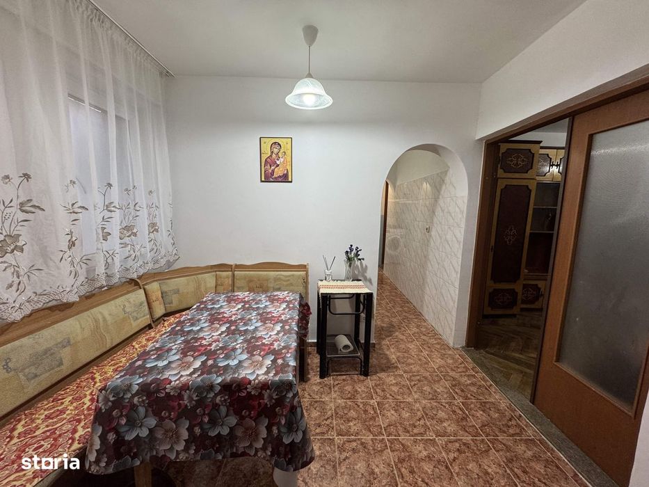 2 cam,decom.,parter cu balcon, 53 mp,Primaverii,pretabil sp. comercial