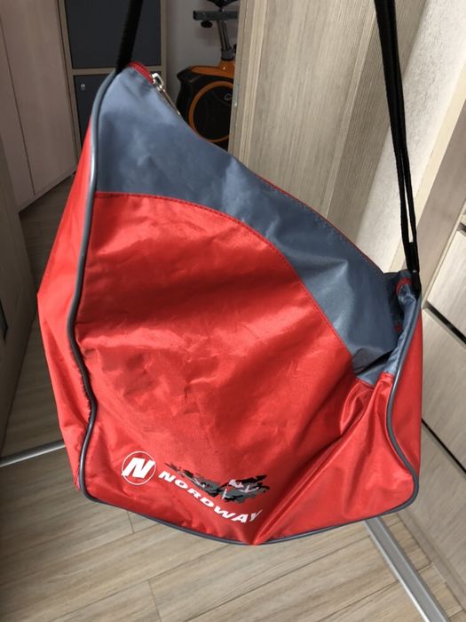 Продам коньки хоккейные для мальчика