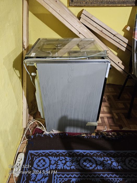 Aragaz zanussi 60x60x85