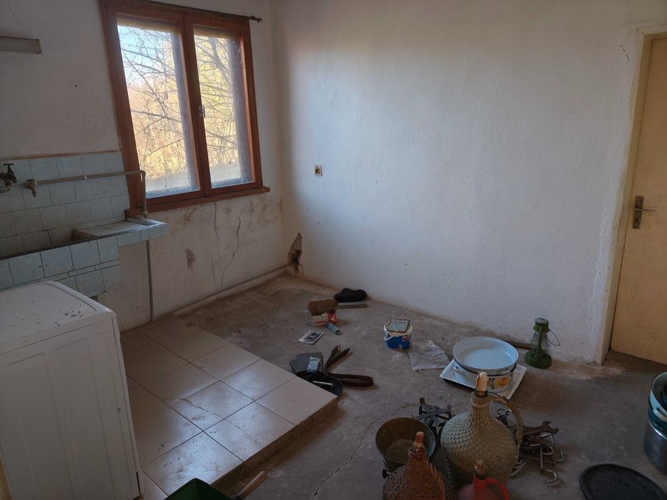 Продава се Къща в с. Блатец, Област Сливен - 372 кв.м за 175 €/кв.м - Снимка #10