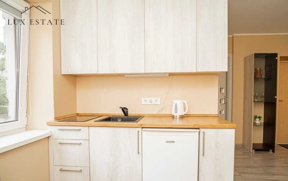 Продава се Двустаен апартамент в София, Изгрев - 67 кв.м за 3150 €/кв.м - Снимка #3