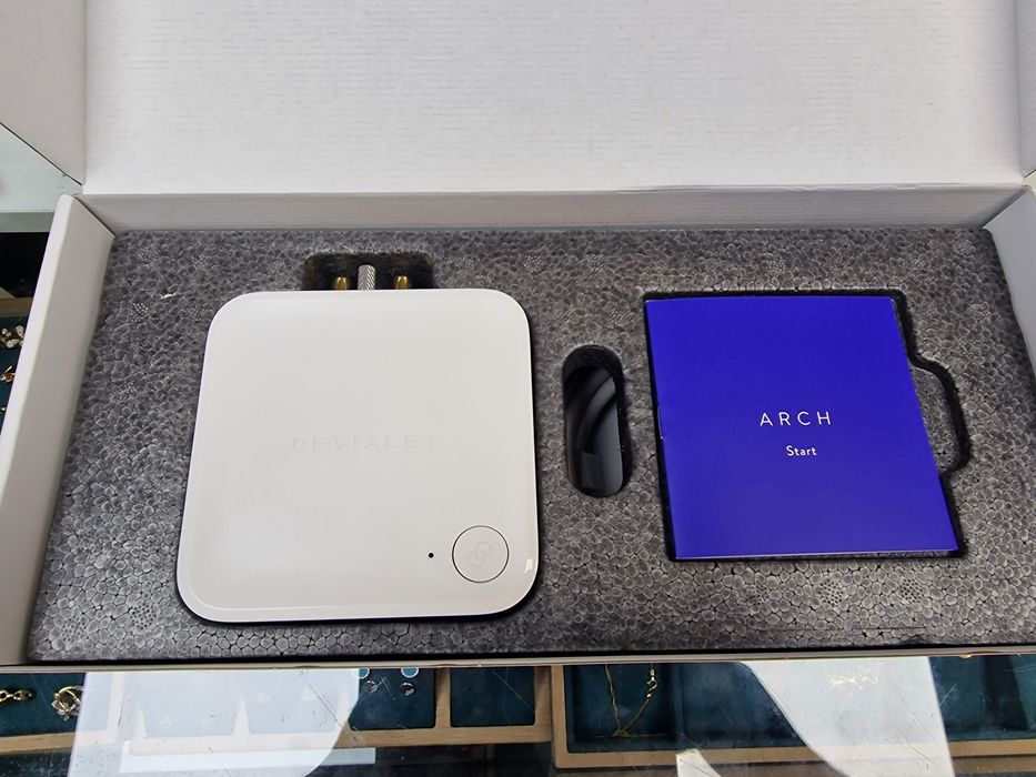 Amanet Vitan 107 / Preamplificator phono Devialet