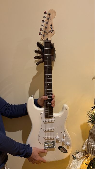 Vand stativ perete pt chitara