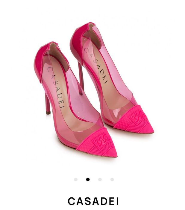 Дамска обувка с ток Casadei