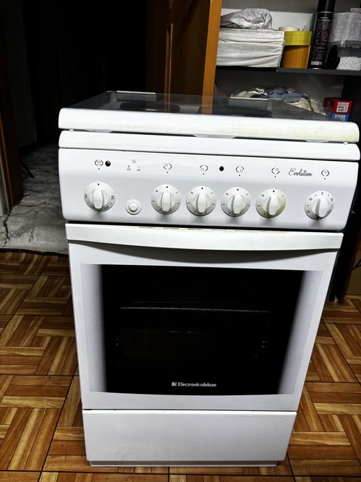 Плита 4-х комфорочная