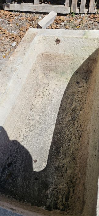 Каменно корито за чешма